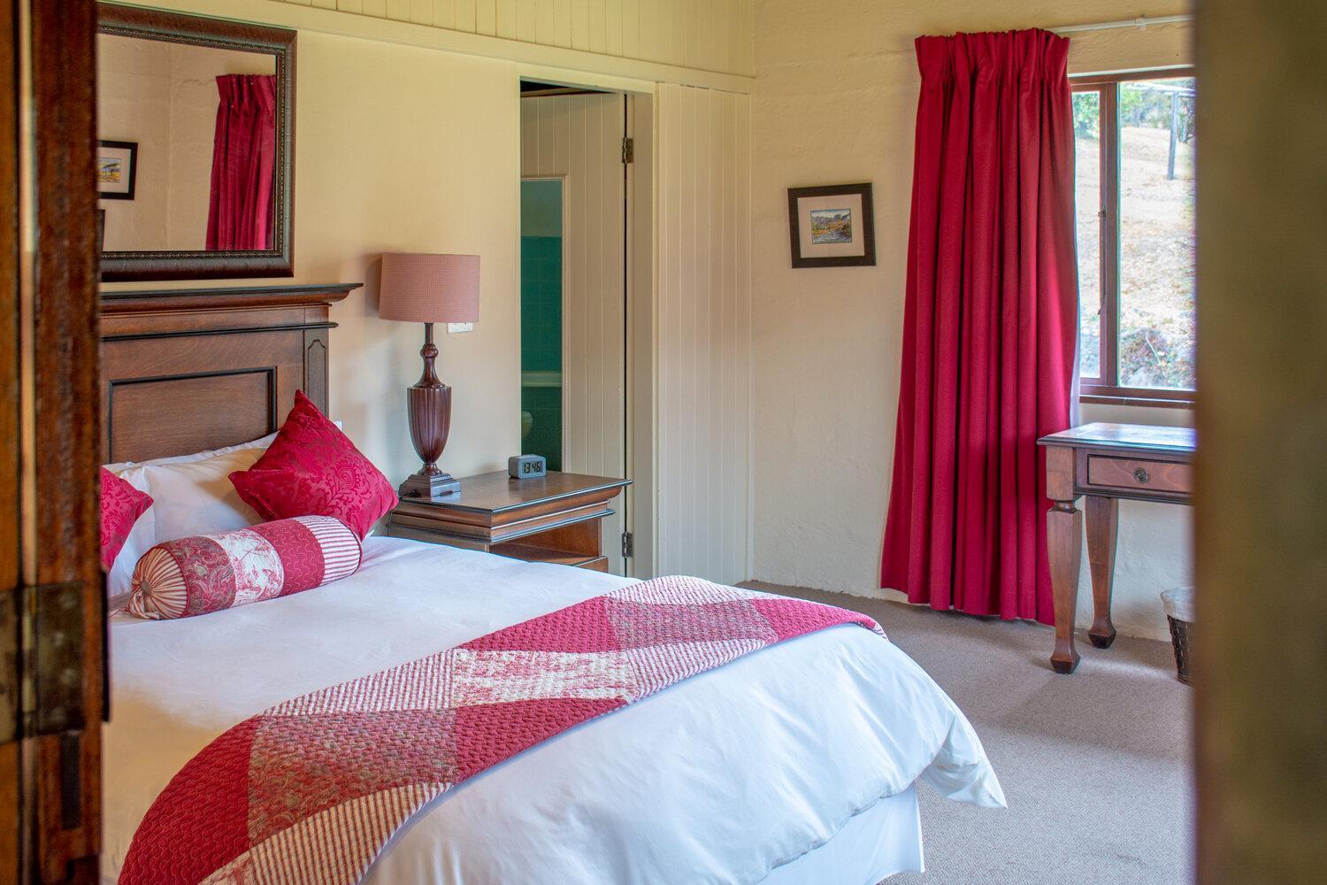 Lolambazo Country House & Cottage - Giants Castle Drakensberg Mahlutshini Room photo