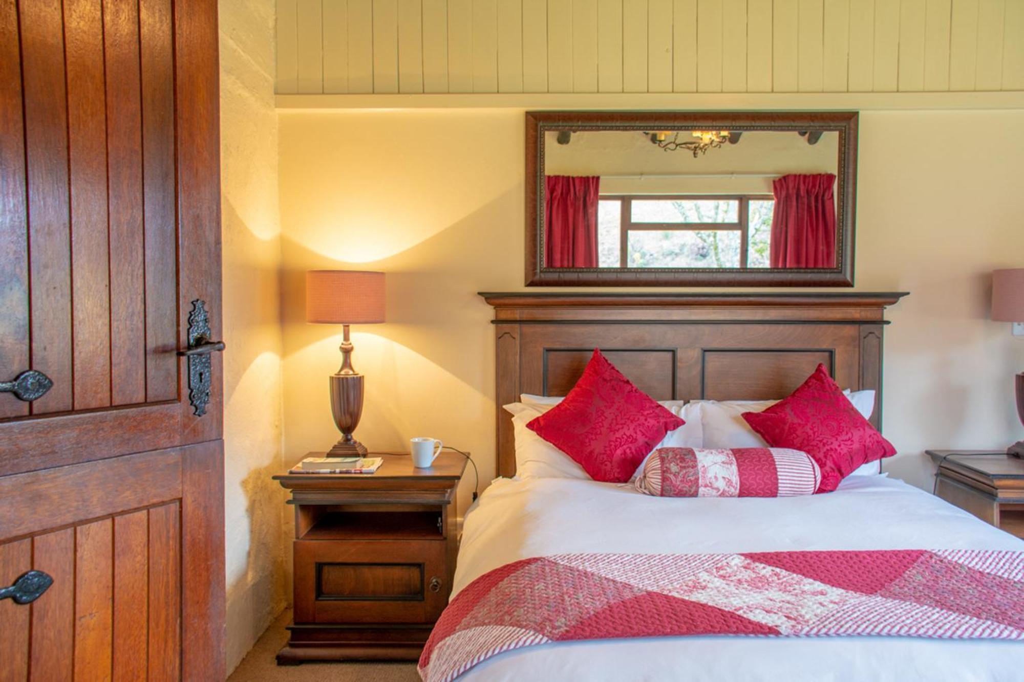 Lolambazo Country House & Cottage - Giants Castle Drakensberg Mahlutshini Room photo